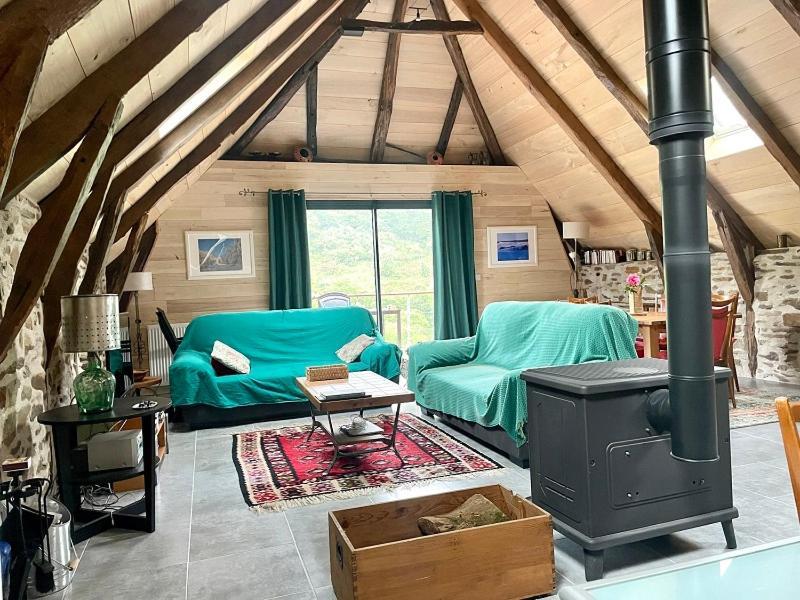 Gite Le Couderc De Coubisou, Grange Renovee Экстерьер фото